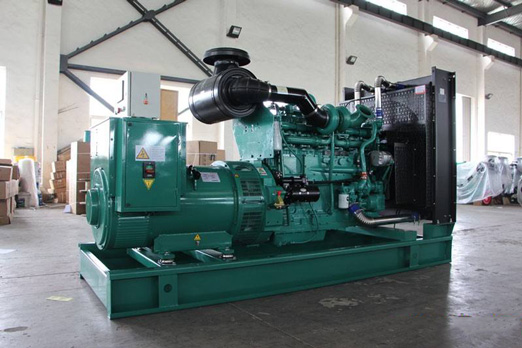 阿合奇320kw康明斯柴油发电车出租组图片 阿合奇320kw康明斯柴油发电车出租组图片